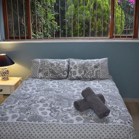 Seaforth Beach Apartment เคปทาวน์ ภายนอก รูปภาพ